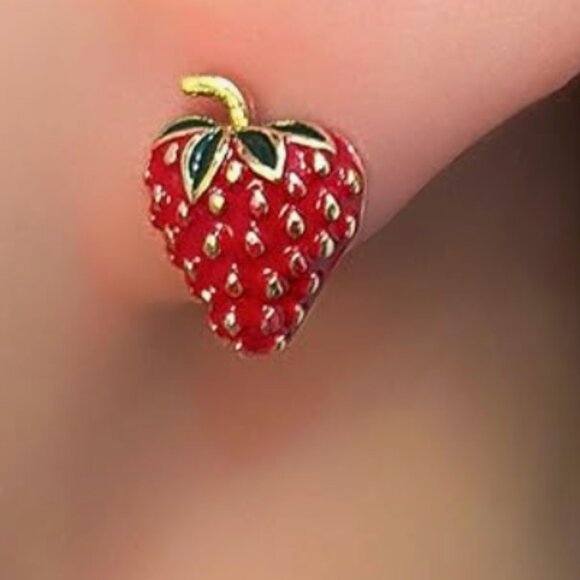 Strawberry Earrings - Picture 3 of 4